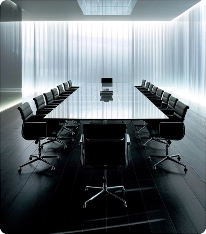 שולחנות משרדיים